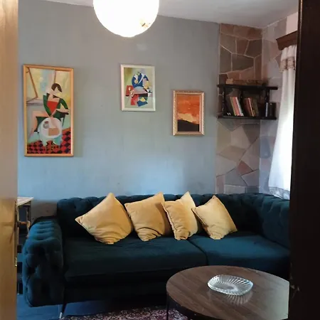 Apartment Art House